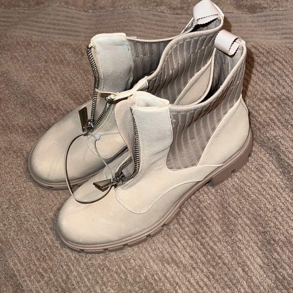 Unbranded Tan Heeled Boots 8.5 NWT